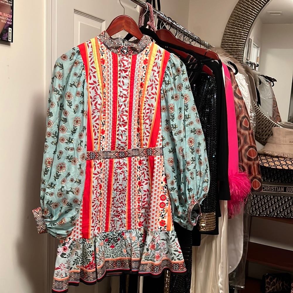 Alice + Olivia blouson sleeve dress